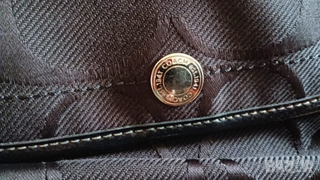 Coach оригинал, снимка 2 - Чанти - 52901319