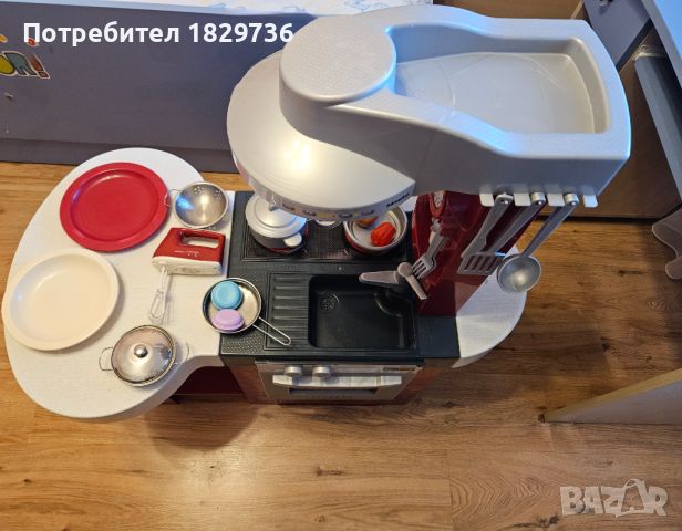 Детска кухня с аксесоари и звук Miele, снимка 3 - Играчки за стая - 45700314