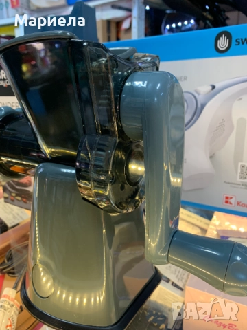 Ръчна месомелачка Brio Easy Cosy, с две приставки, снимка 8 - Месомелачки - 52156039