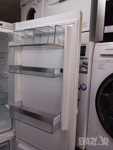 Комбиниран хладилник с фризер Сименс Siemens с две години гаранция!, снимка 8 - Хладилници - 53652487