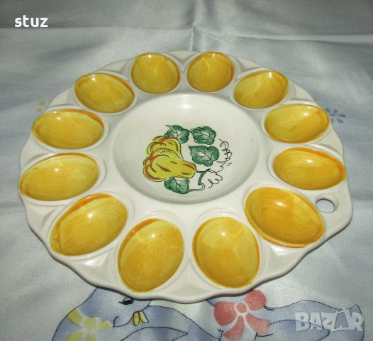 Порцеланово плато за яйца , снимка 4 - Чинии - 53986749