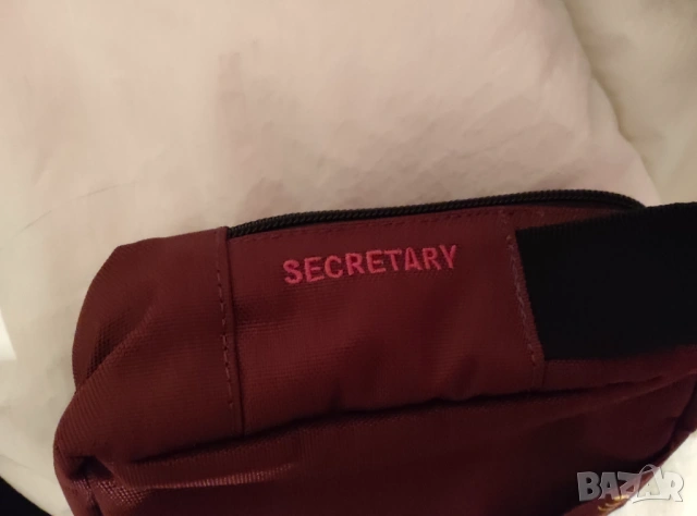 Оригинална чантичка Jack Wolfskin Secretary , снимка 4 - Чанти - 53286531