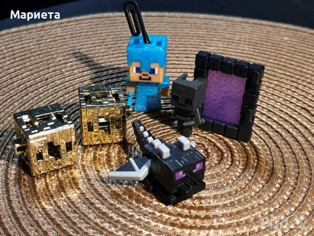 Kinder surprise играчки Minecraft  фигурки , снимка 2 - Колекции - 53801725
