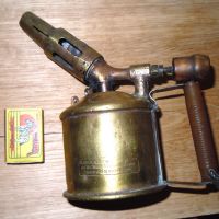 Малка поялна лампа, снимка 3 - Антикварни и старинни предмети - 45759696