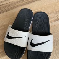 Оригинални юношески бяло/черни чехли Nike! 33,5 н, снимка 2 - Детски сандали и чехли - 45294313