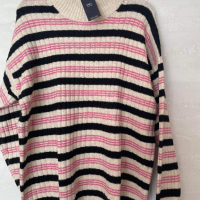 Дамски пуловер M&S, снимка 1 - Блузи с дълъг ръкав и пуловери - 44979906