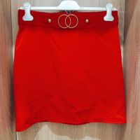 Стилна червена пола , снимка 1 - Поли - 45421200