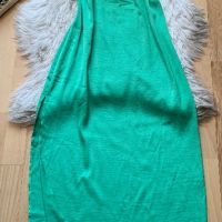 Зелена сатенена рокля с цепка, снимка 1 - Рокли - 45714097
