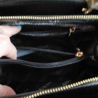 Готина чанта, има дълга дръжка към нея, снимка 7 - Чанти - 45057972