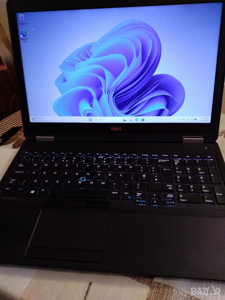 Лаптоп DELL Latitude E5570 i5, 8GB RAM 256GB SSD, снимка 1