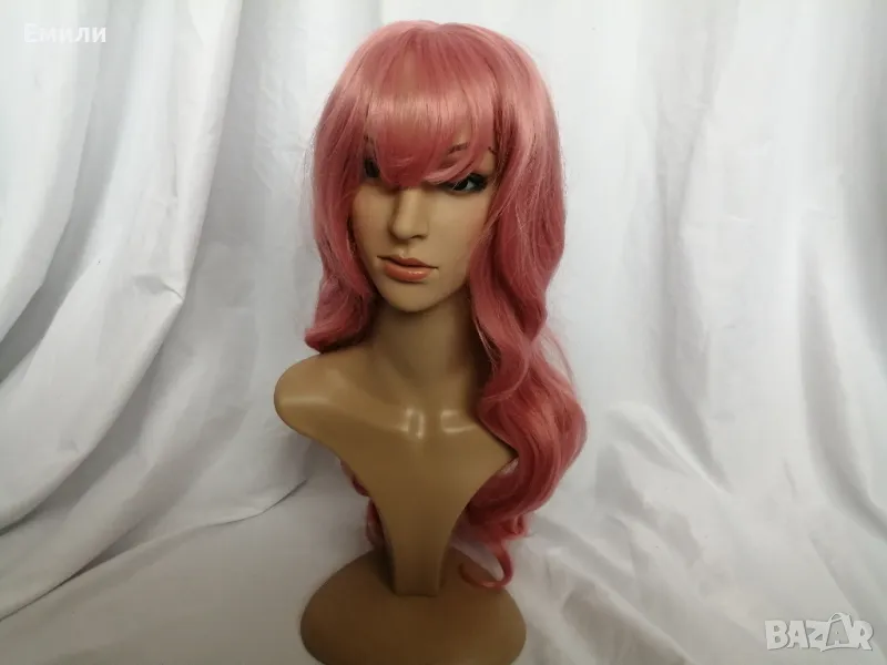 Дамска дълга синтетична вълниста розова перука с бретон , снимка 1