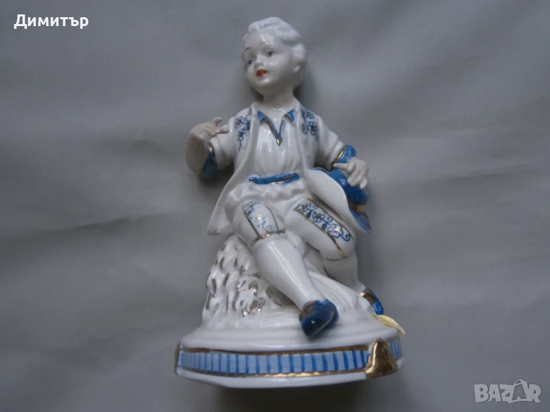 Порцеланова фигура марка 16см., снимка 1