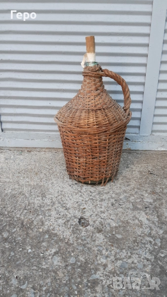 Стъклена плетена дамаджана 8 литра, снимка 1