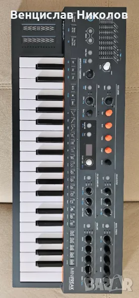 Arturia MiniFreak 37-Key 6-Voice Polyphonic Hybrid Synthesizer 2022, снимка 1