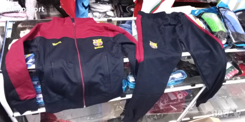 спортен екип Barcelona нов памук ликра с качулка цял цип за дете с ръст 122-134см, снимка 1