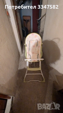 Сгъваемо детско креватче , Travel kit и детско столче за маса. 