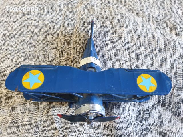 Стара метална играчка на витлов самолет, снимка 3 - Антикварни и старинни предмети - 46216950