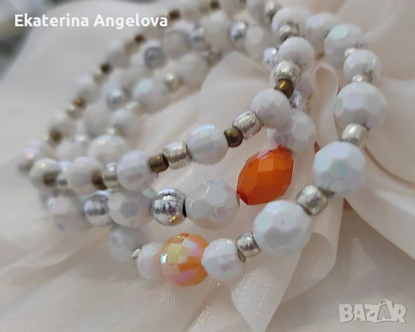 Летни гривни от мъниста бохо бяло черни синьо хендмейд ластични, снимка 12 - Гривни - 50588671