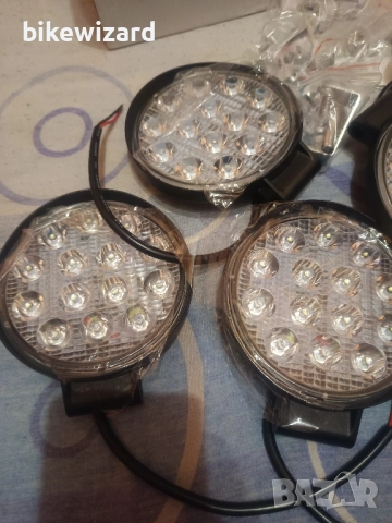 4 броя LED светлини със стойки за джип и др. НОВИ, снимка 4 - Аксесоари и консумативи - 52665695