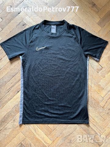 Мъжка тениска Nike Dri-Fit, снимка 1 - Спортни дрехи, екипи - 45859281