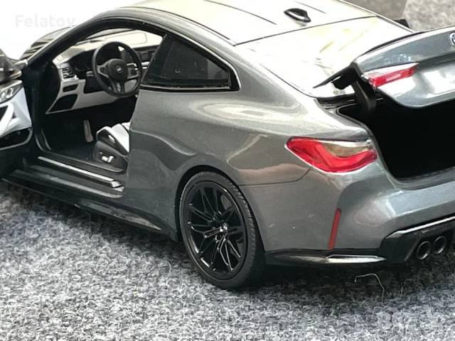 BMW M4 G82 Minichamps 1/18, снимка 3 - Колекции - 53634067