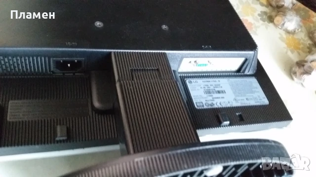 Монитор LG 17" Flatron L1752s-sf, снимка 3 - Монитори - 50730817