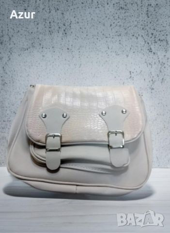 Дамска кожена чанта с катарама, снимка 2 - Чанти - 45838806