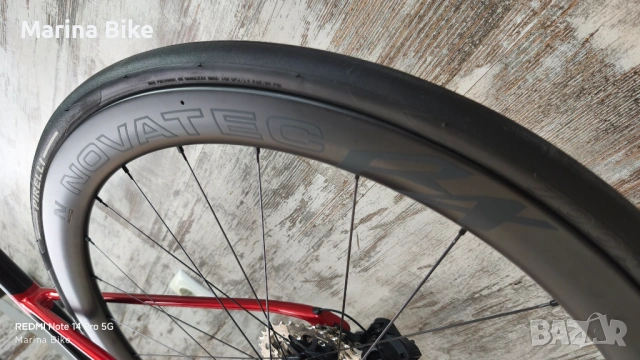 НОВ карбонов шосеен велосипед Ridley Fenix SLiC Disc Shimano 105 Di2 Novatec Tubeless | M, снимка 17 - Велосипеди - 53945400