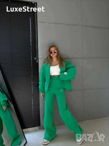 Дамски Екипи 🤍 Nike , снимка 6 - Комплекти - 52426290