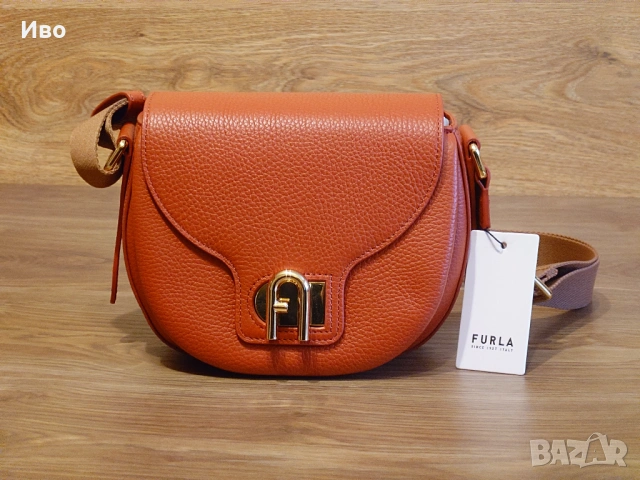 Кожена дамска чанта за рамо FURLA LOTUS