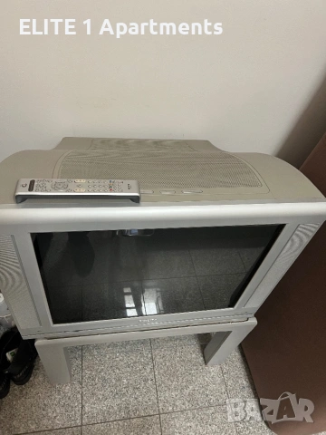 Продава стар телевизор, снимка 2 - Телевизори - 53744013