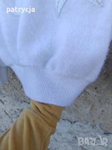 Vintage 80s бял пуловер с флорални мотиви XL, снимка 4 - Блузи с дълъг ръкав и пуловери - 52371564