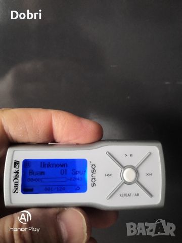 Музикален плеър SanDisk Sansa m240, снимка 1 - MP3 и MP4 плеъри - 45173770