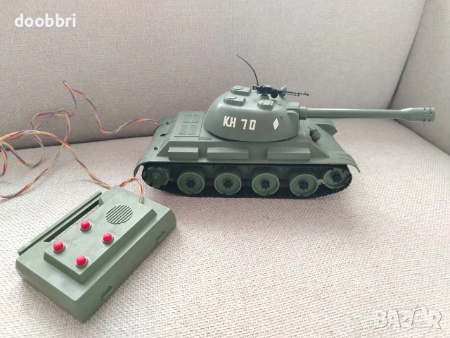 соц. танк на батерии, снимка 4 - Антикварни и старинни предмети - 54012494