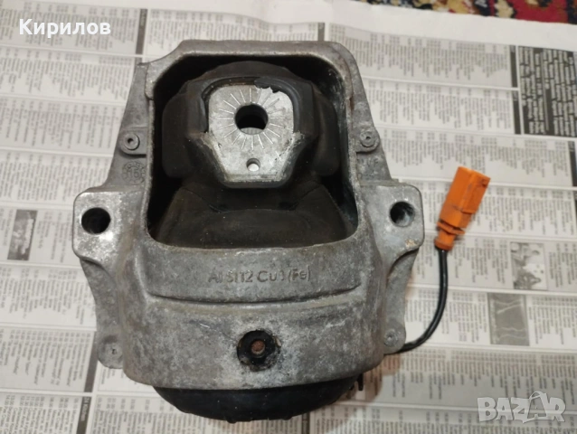 Активен ляв  тампон на двигател за Ауди а4  б8,5 2,0 ТДИ, снимка 3 - Части - 53389438