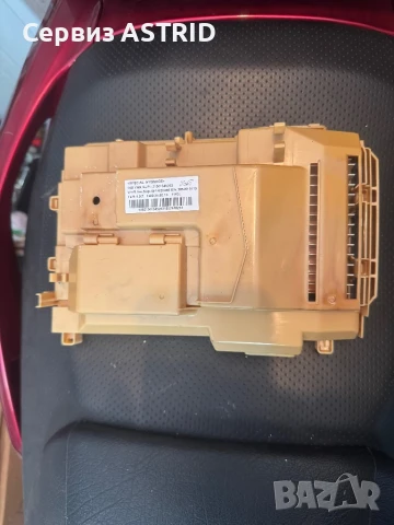 Продавам отлична управляваща платка  за пералня  Hotpoint-AristonV8 кг