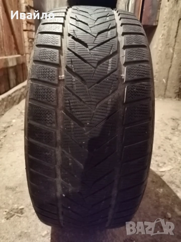 Продавам 1 брой зимна гума 245.45.17 дот 2020 Vredestein 