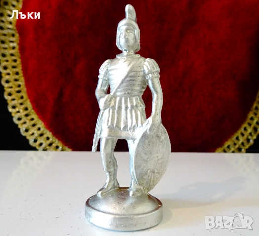 Фигура от калай Римски воин,легионер 8.5 см. 