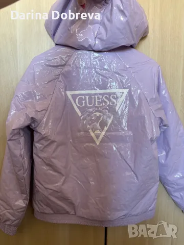 Дамско ново преходно яке на Guess, снимка 3 - Якета - 49380615