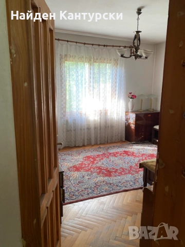 Продавам масивна триетажна къща в град Хасково, снимка 14 - Къщи - 42422521