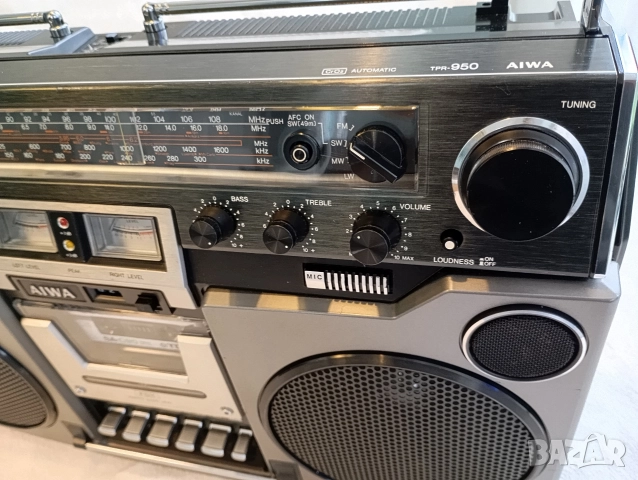 Радиокасетофон Aiwa TPR 950 E boombox, снимка 3 - Радиокасетофони, транзистори - 52668701