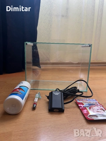 Малък аквариум, снимка 2 - Аквариуми - 53395052