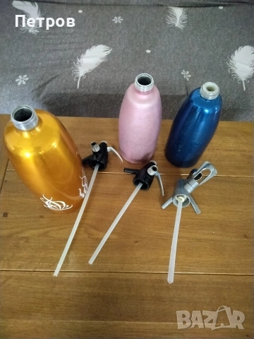 Продавам три броя стари метални сифони за газирана вода за 10 €, снимка 11 - Съдове за готвене - 53893615