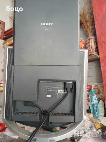 Продавам монитор SONY SDM-HX75, снимка 5 - Монитори - 51232208