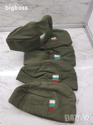 Войнишки Лятни и зимни кепета , снимка 2 - Колекции - 54145816