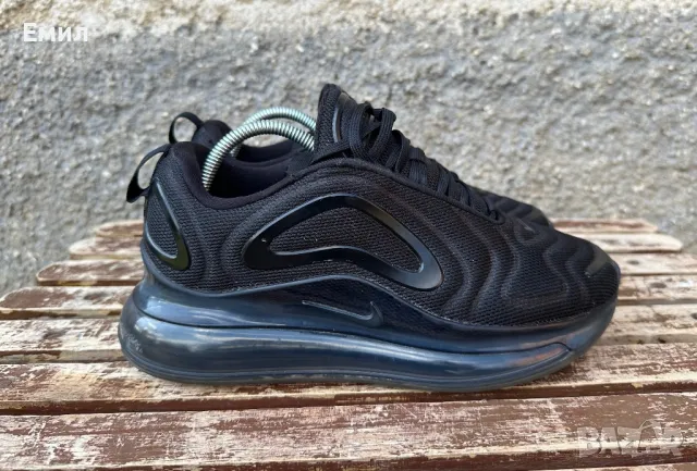 Оригинални маратонки Nike Air Max 720 Triple Black, Размер 36.5, снимка 4 - Маратонки - 47126254