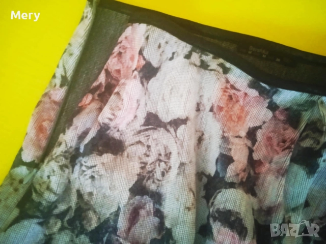 Пола Bershka с флорален  принт, снимка 3 - Поли - 52426411