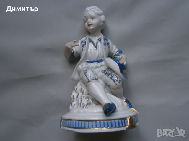 Порцеланова фигура марка 16см.