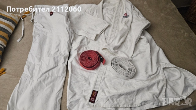 Карате кимоно (ги) 