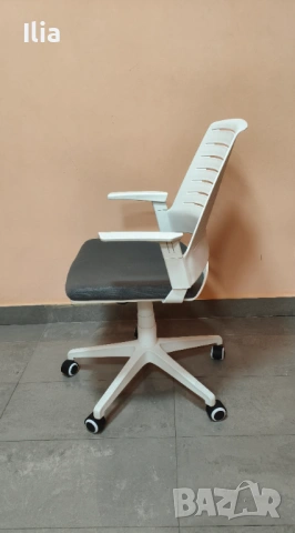 Стол въртящ регулируем БЯЛ, снимка 3 - Столове - 53892178